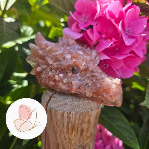 Zonnensteen draak verwerkt in epoxy